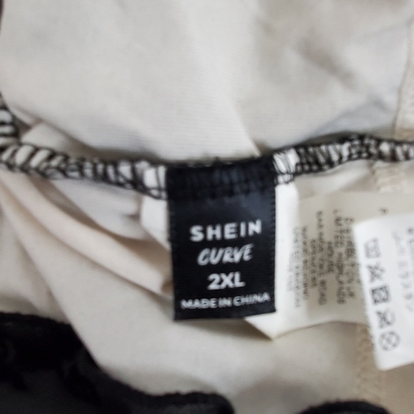 Black Floral Lace Mesh Milkmaid Top Plus Size 2XL Ruffle Flutter Sleeve Coquette - Picture 9 of 11